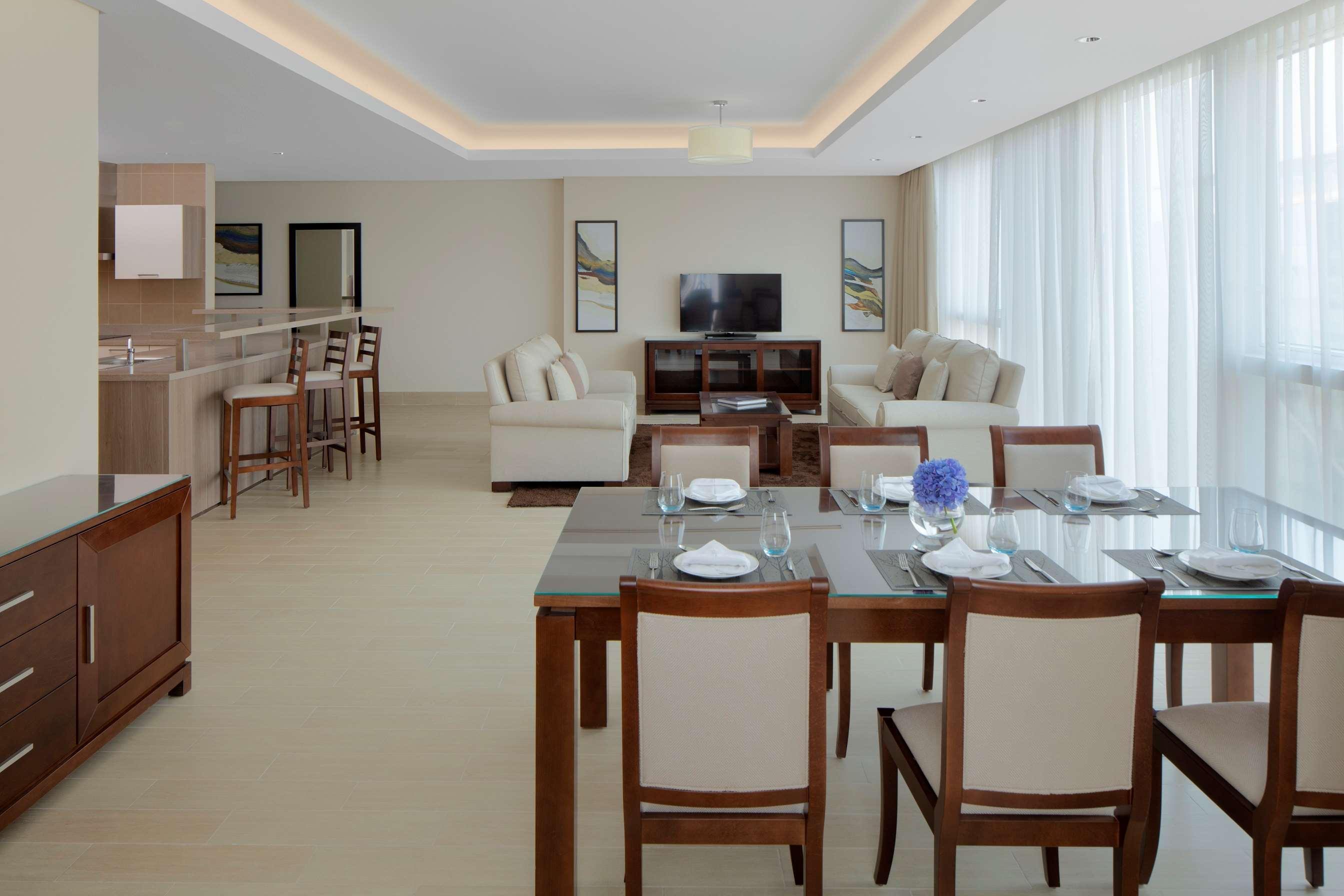 โรงแรมดุสิต โดฮา ภายนอก รูปภาพ A typical suite at the Atlantis Paradise Island