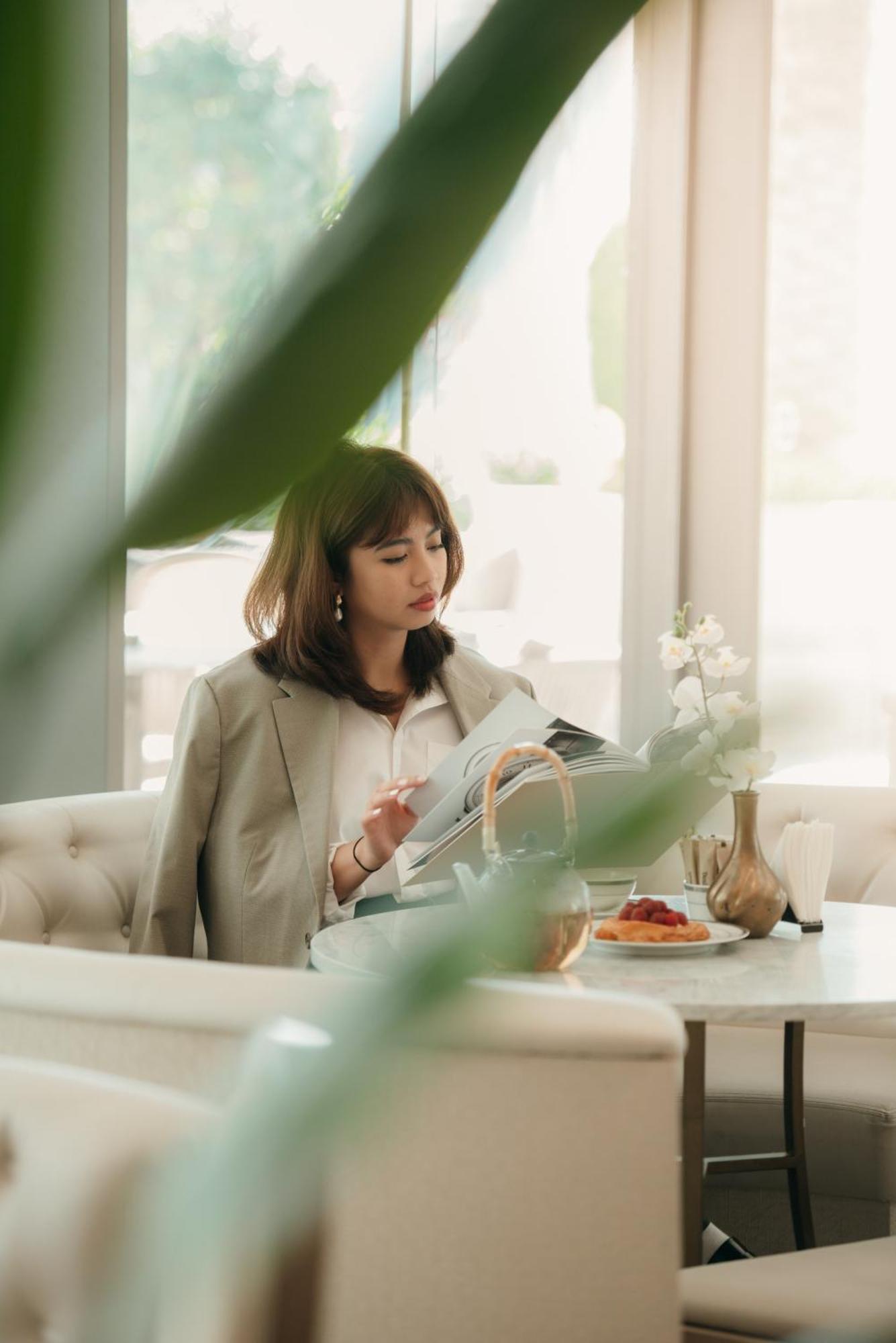 โรงแรมดุสิต โดฮา ภายนอก รูปภาพ Kim Sae-ron in 2019