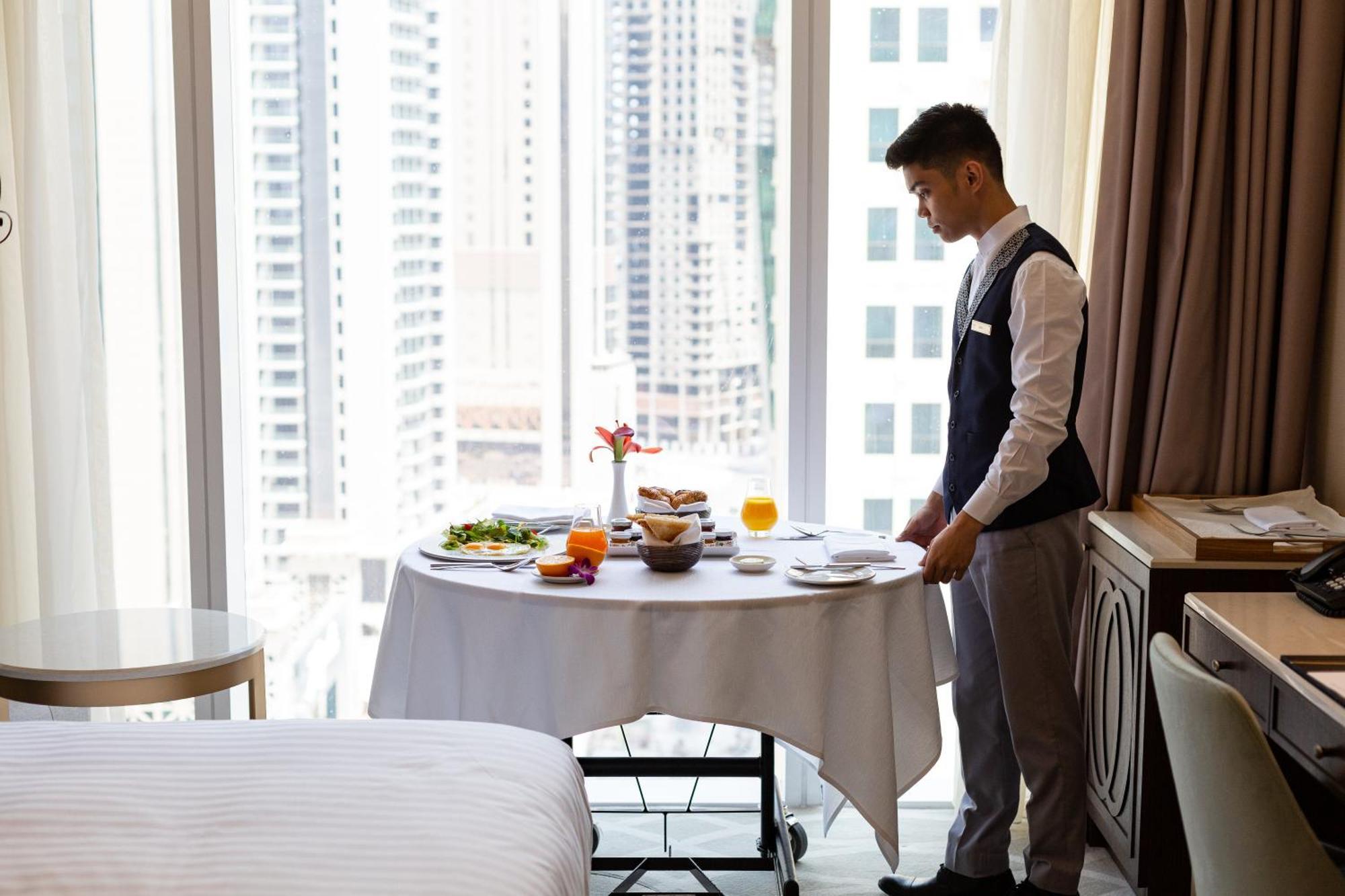 โรงแรมดุสิต โดฮา ภายนอก รูปภาพ Room service