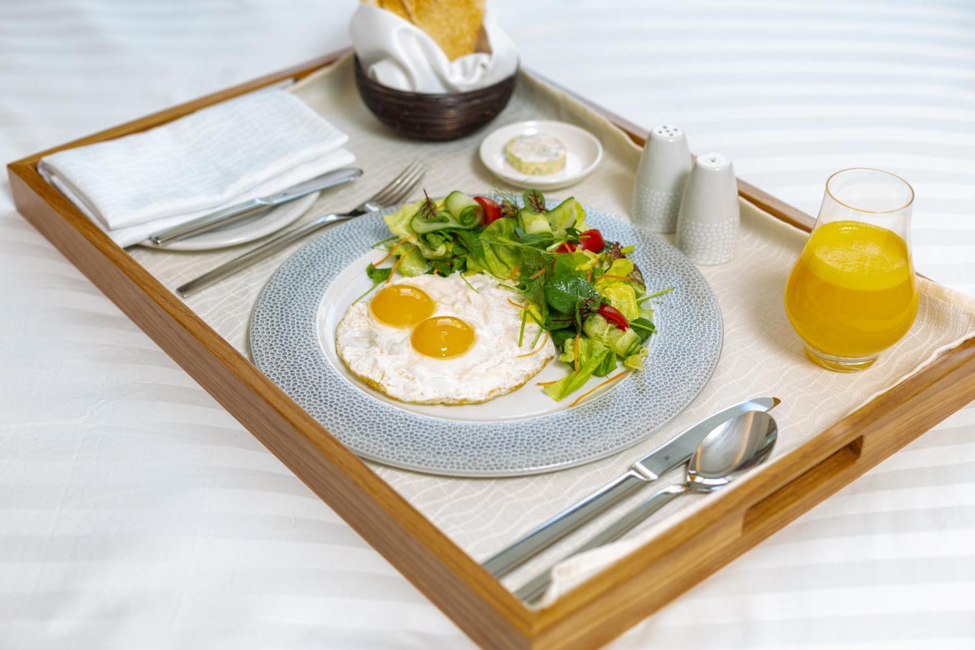 โรงแรมดุสิต โดฮา ภายนอก รูปภาพ Room service